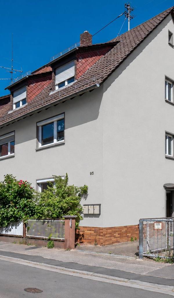 Komplettsanierung eines Drei-Parteien-Hauses: Mehrfamilienhaus in Heidelberg-Rohrbach