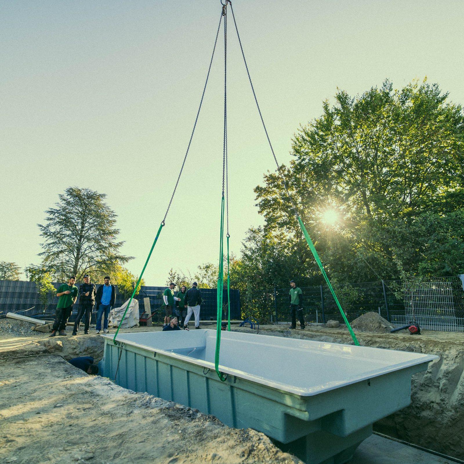 Poolbau mit GFK-Becken 7 × 3 m – Baufortschritt
